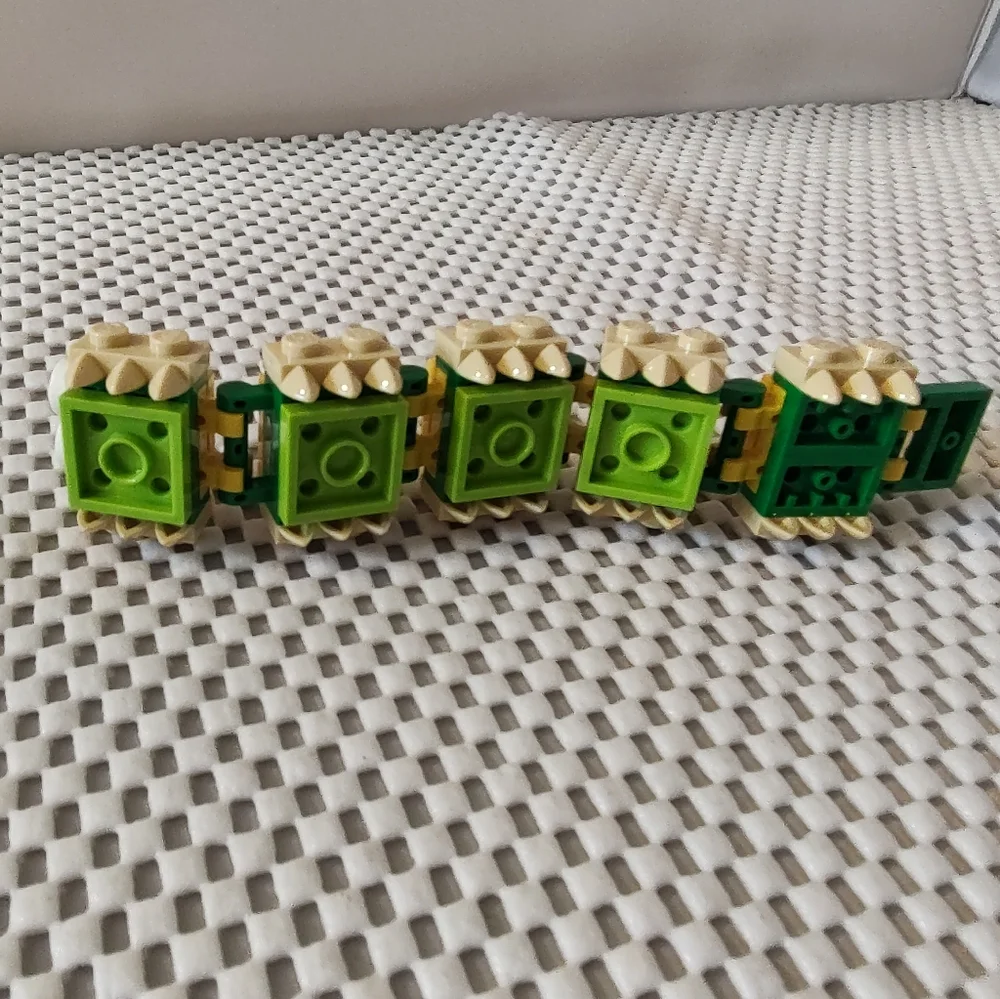 Lego 40322 Caterpillar Building Toy Set
